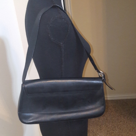 Oroton Bags Oroton Black Leather Shoulder Bag Poshmark